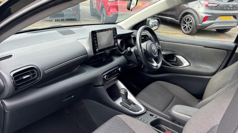 Toyota Yaris 1.5 Hybrid Design 5dr CVT Hybrid Hatchback